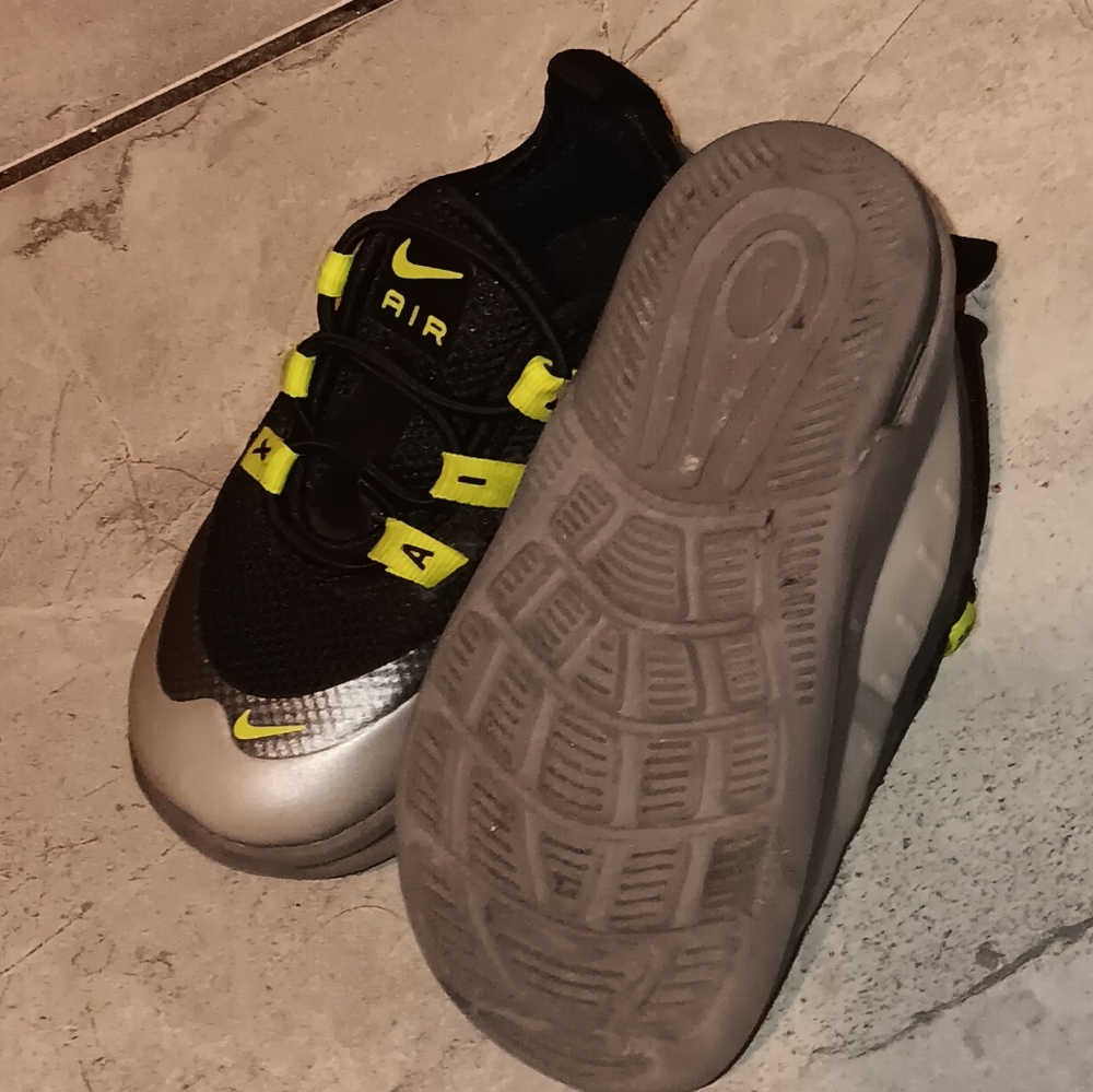 Nike - Picture 6 of 6